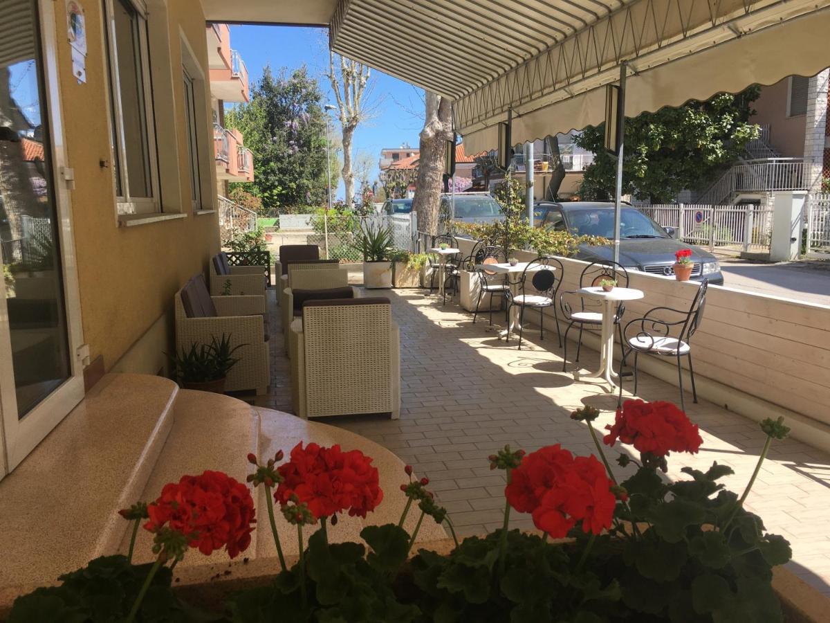 Hotel Villa Rinaldini 리미니 외부 사진